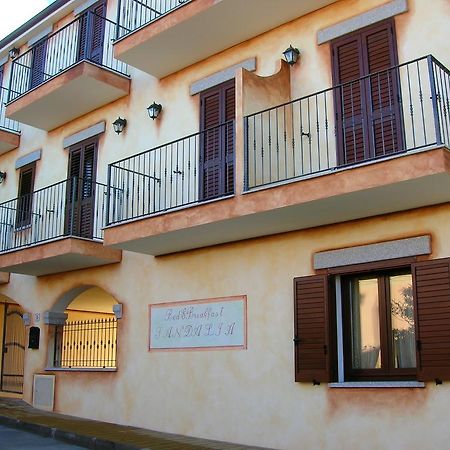 Bed Sandalia Badesi Exterior photo